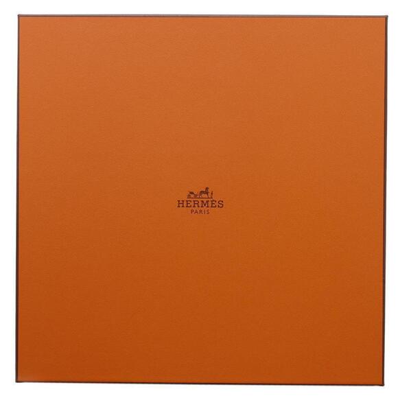 HERMES Authentic Cream Silk Scarf - Picture 6 of 6